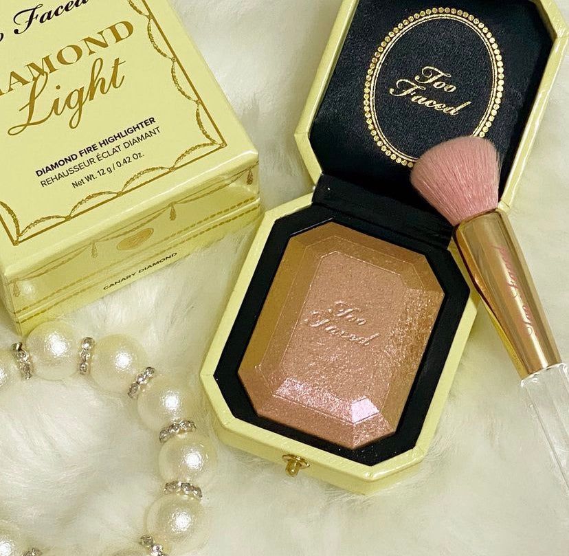 【 現貨 】 Too Faced Diamond Light Highlighter 限量鑽石高光粉盒 - Canary Diamond